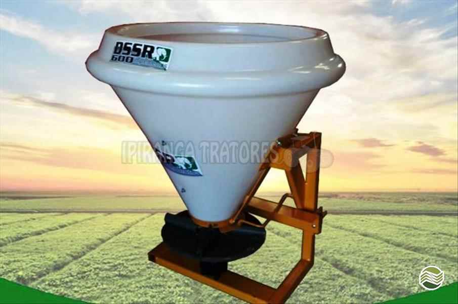 IMPLEMENTOS AGRICOLAS DISTRIBUIDOR FERTILIZANTES DISCO Ipiranga Tratores BELO HORIZONTE MINAS GERAIS MG